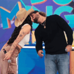 Ana Castela e Zé Felipe se beijam em programa do SBT: veja