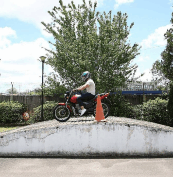 Exame prático de moto no Paraná tem mudança importante.