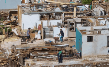 Ponto de doações para vítimas do tornado são montados no Paraná: veja aqui os local