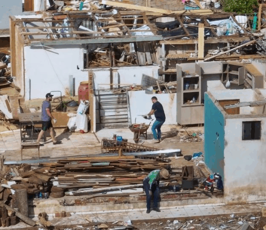 Ponto de doações para vítimas do tornado são montados no Paraná: veja aqui os local