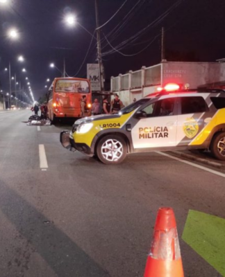 Acidente na João Leopoldo Jacomel deixa jovem motociclista morto em Piraquara