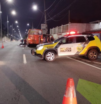 Acidente na João Leopoldo Jacomel deixa jovem motociclista morto em Piraquara