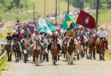 Prefeitura de Piraquara promove a Tradicional Cavalgada de Aniversário, em comemoração aos 136 anos