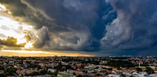 Rajadas de vento alcançam 104 km/h na RMC.