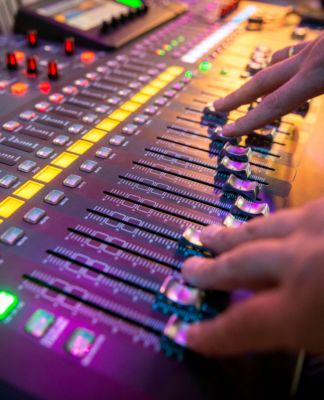 G.D.C DISTRIBUEM PROGRAMAS GRATUITOS PARA RÁDIOS DE TODO O BRASIL.