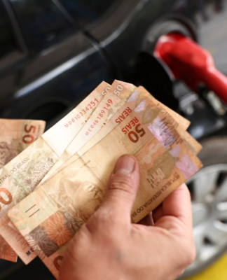 Governo Lula, lança pacote de medidas para conter alta nos combustíveis