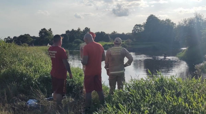 Jovem desaparece ao pular em cava em Piraquara e mobiliza Corpo de Bombeiros.