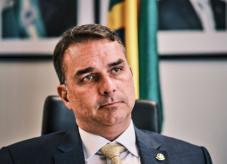 Flávio propõe redução da maioridade e castração química para estupradores