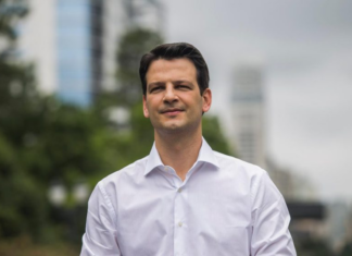 Pimentel candidato ao governo? Nome do prefeito ganha força nos bastidores