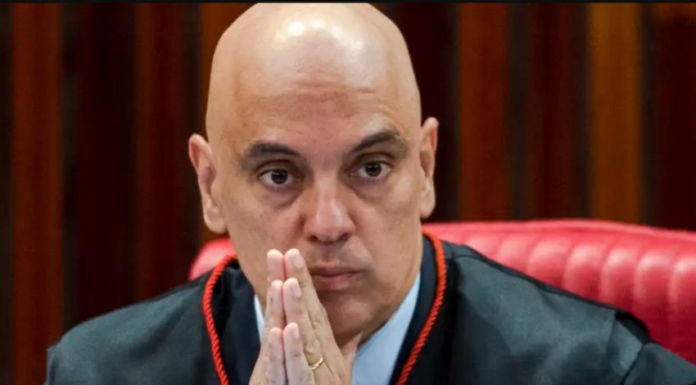 Documentos apontam que Moraes e esposa viajaram em jatinhos de Vorcaro