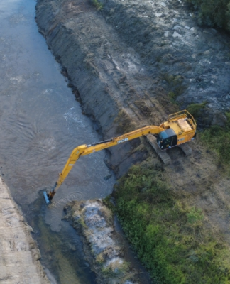 Prefeitura realiza limpeza preventiva para evitar alagamentos no Guarituba