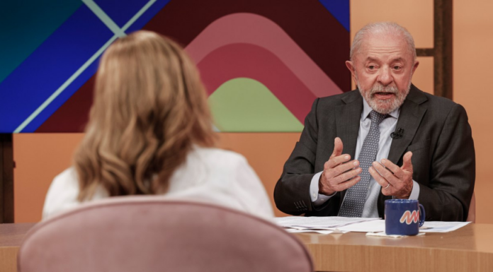 “Lava Jato foi a maior mentira do século”, afirma Lula em entrevista.