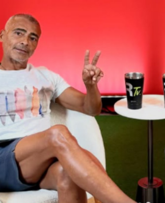 Romário trabalhou dois meses em 2026 antes de viajar para Copa do Mundo