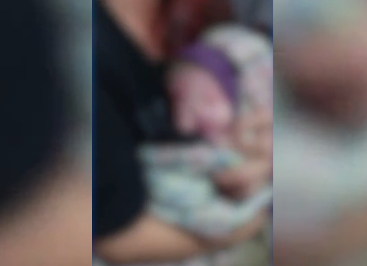 Polícia tenta identificar pais de recém-nascida abandonada dentro de sacola em Piraquara