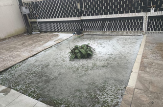 Chuva e granizo assustam moradores da Grande Curitiba nesta sexta-feira (16)