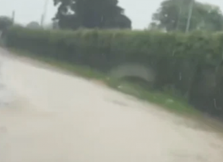 Chuva constante deixa alagamentos em Curitiba e Região Metropolitana