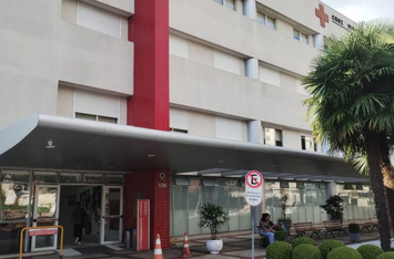 Hospital Cruz Vermelha abre apuração após prótese ser colocada em joelho errado